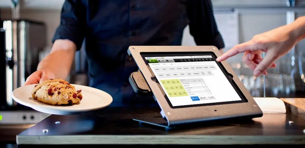 7 Benefits of Using Cloud POS System for Restaurant Business